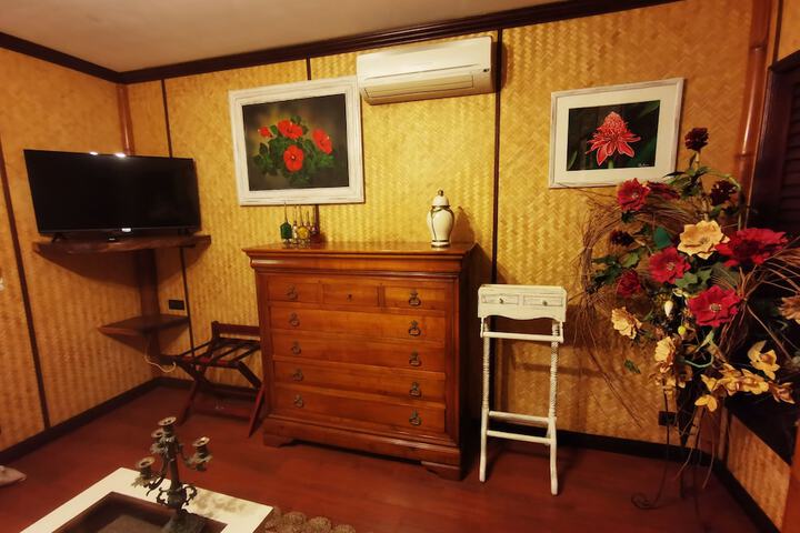 Room 63 of 404