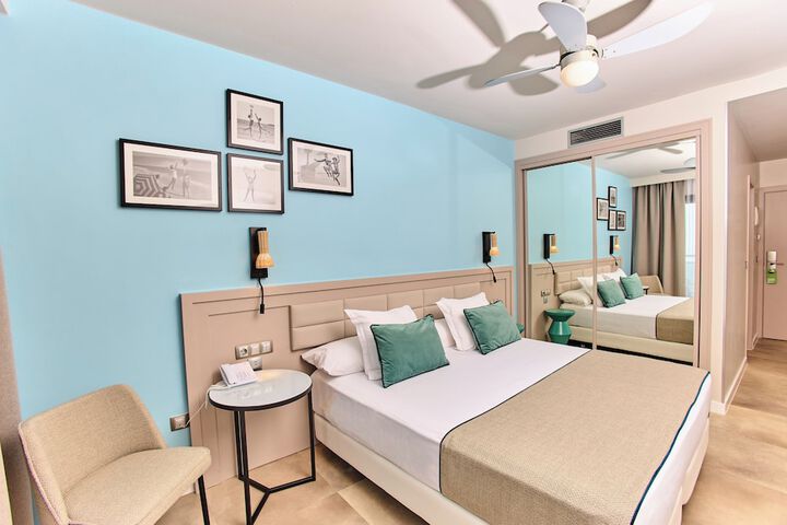 Room 25 of 133