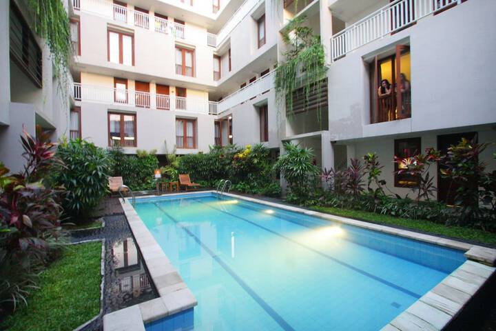 Pools & Facilities