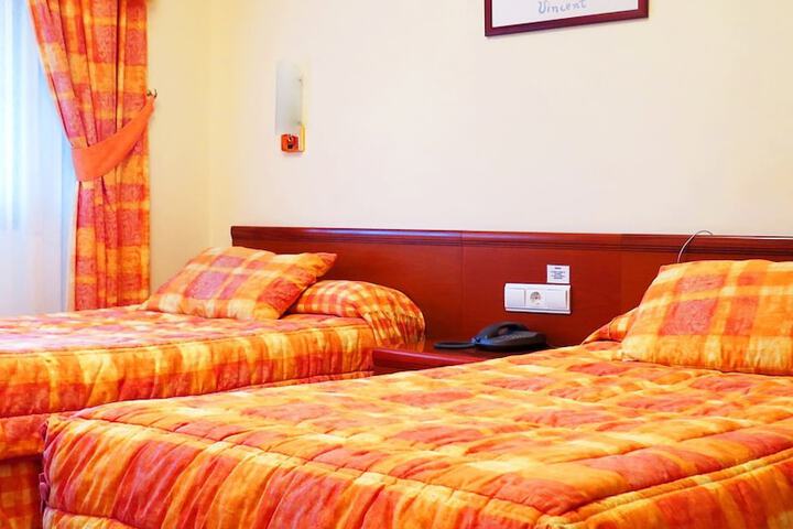 Room 18 of 38