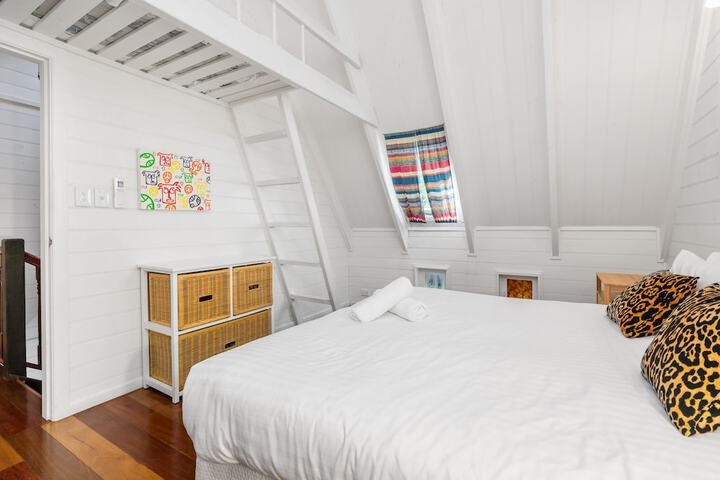 Room 4 of 19