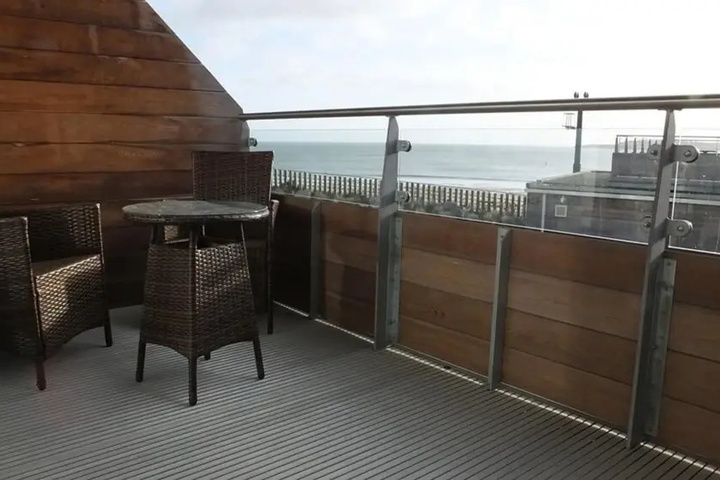Terrace/Patio 7 of 17