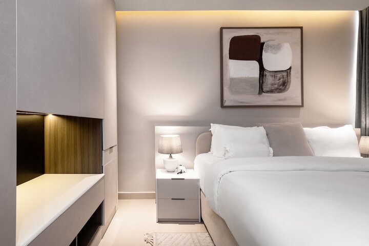 Room 11 of 36
