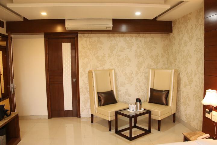 Room 27 of 123