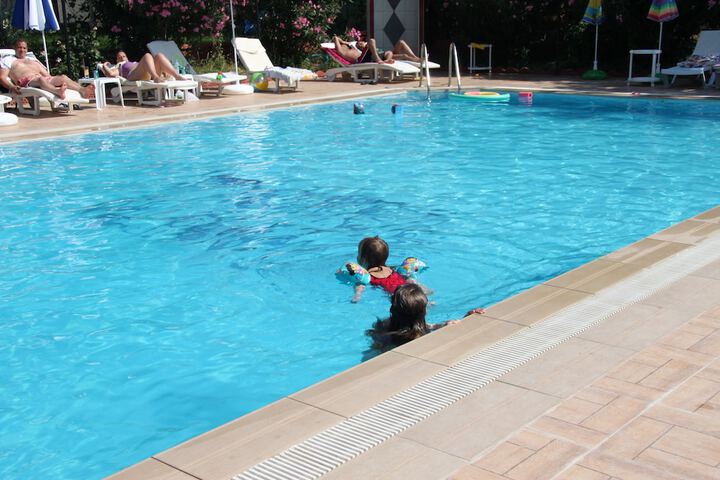 Pool Hotel