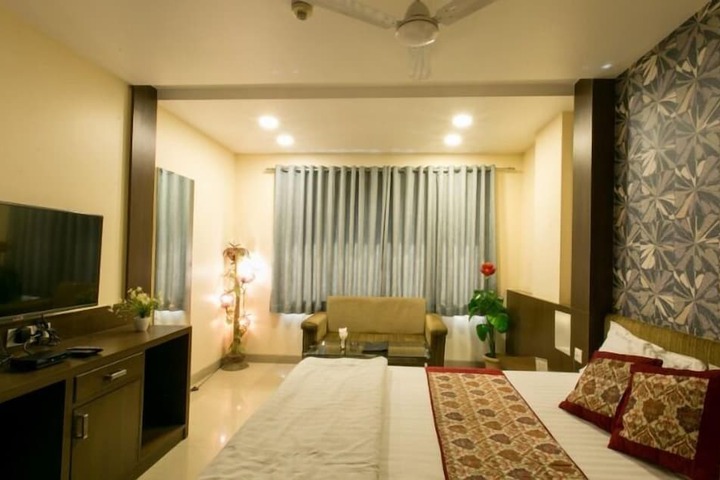 Room 14 of 27