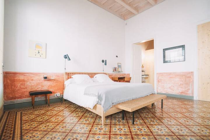 Room 6 of 49