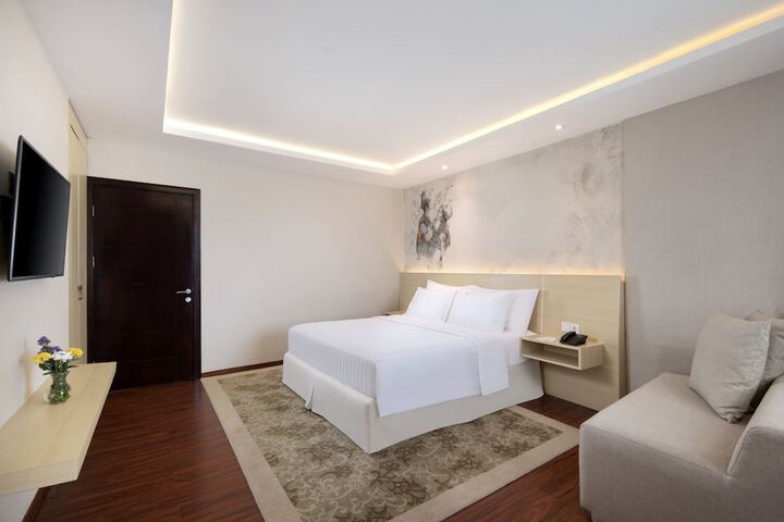 Room 16 of 43