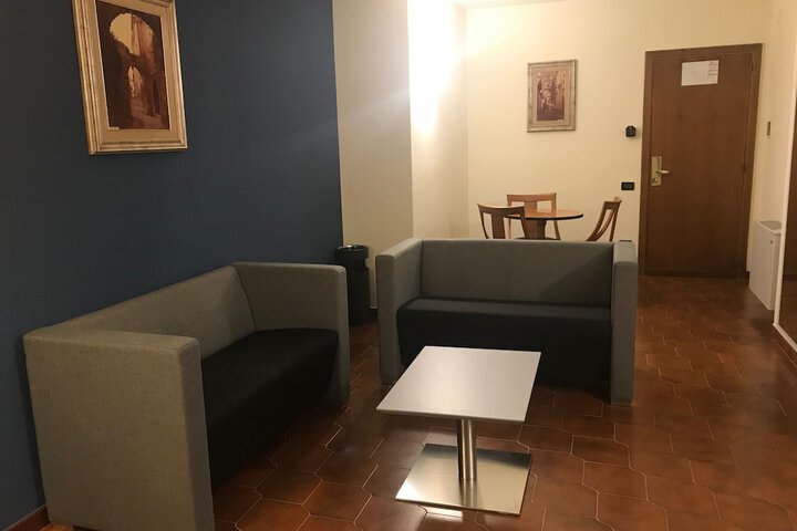 Room 19 of 52