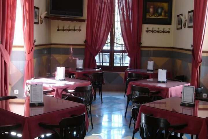 Dining 22 of 36