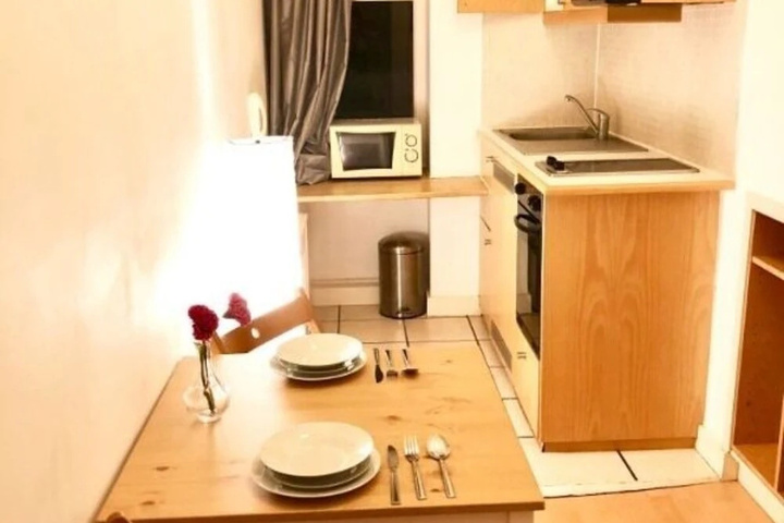 HFS Studio Next To Hydepark L17