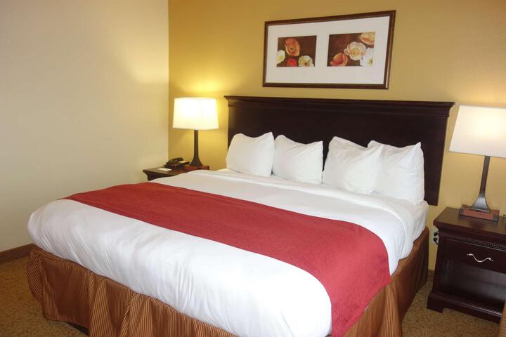 1 King Bed (1 of 3)