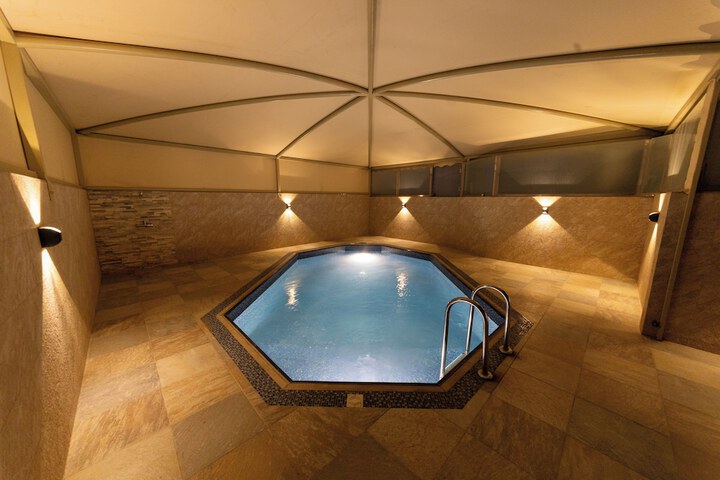 Pool 65 of 114