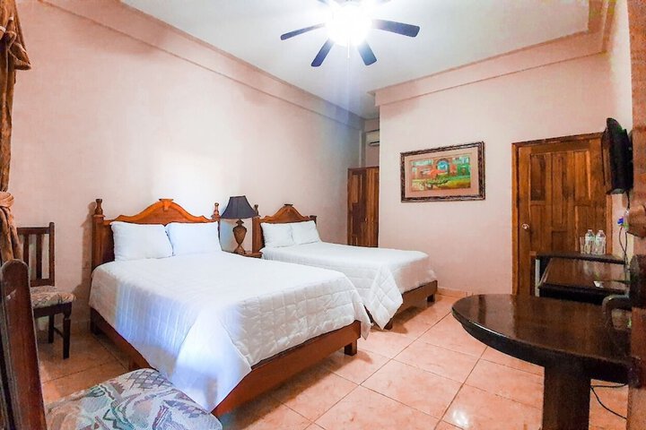 Room 4 of 14