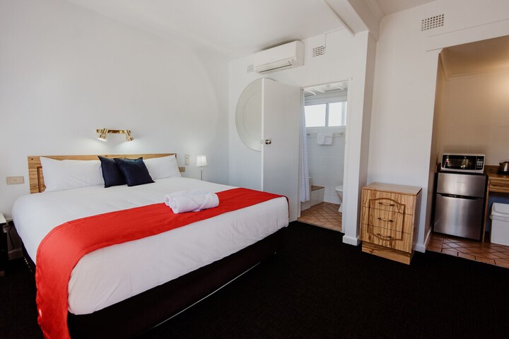Room 17 of 54