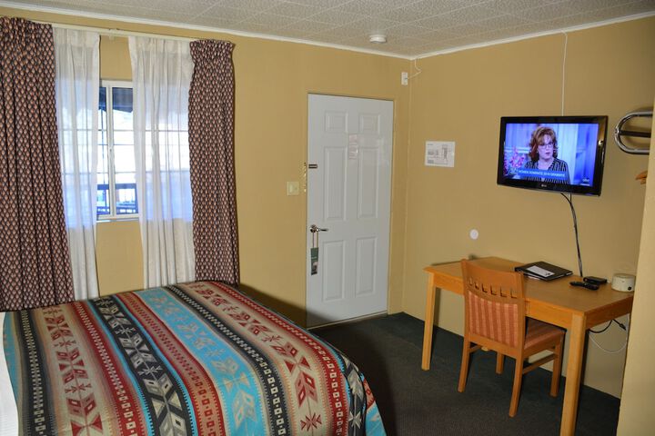 Room 33 of 96