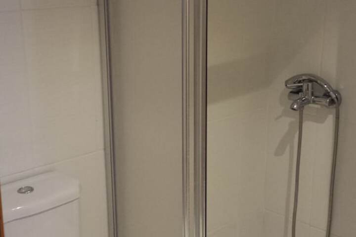 Room 16 of 27