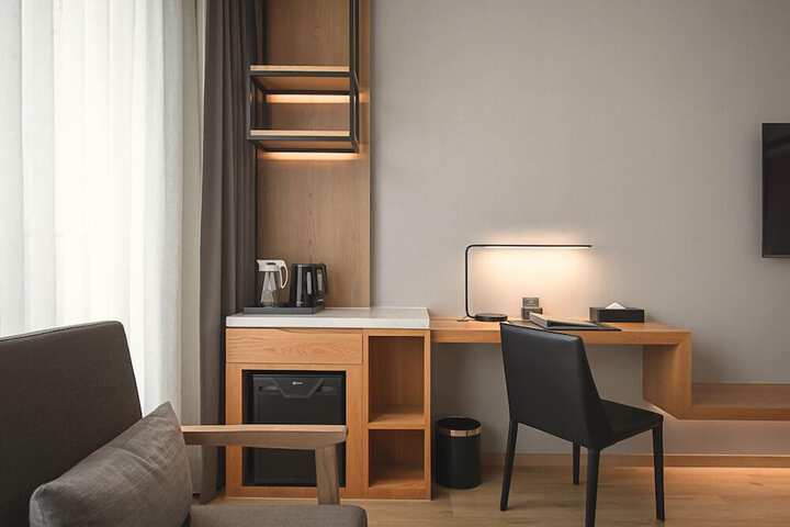 Room 8 of 38