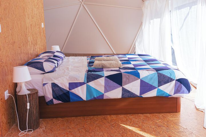 Room 3 of 70