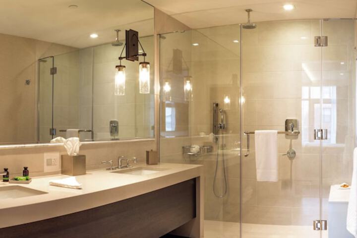 Bathroom shower