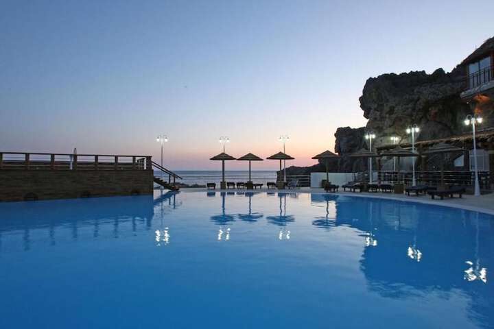 Hotel with Pool