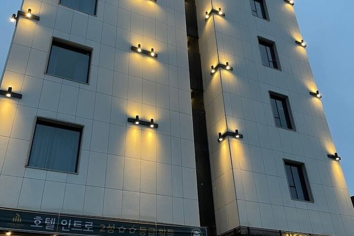 Hotel 56 of 61