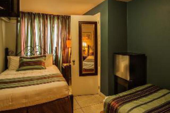 INN AT 87