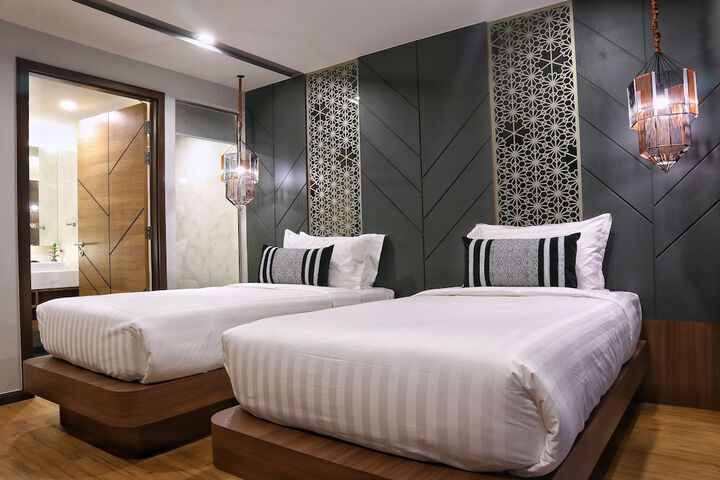 Room 6 of 72