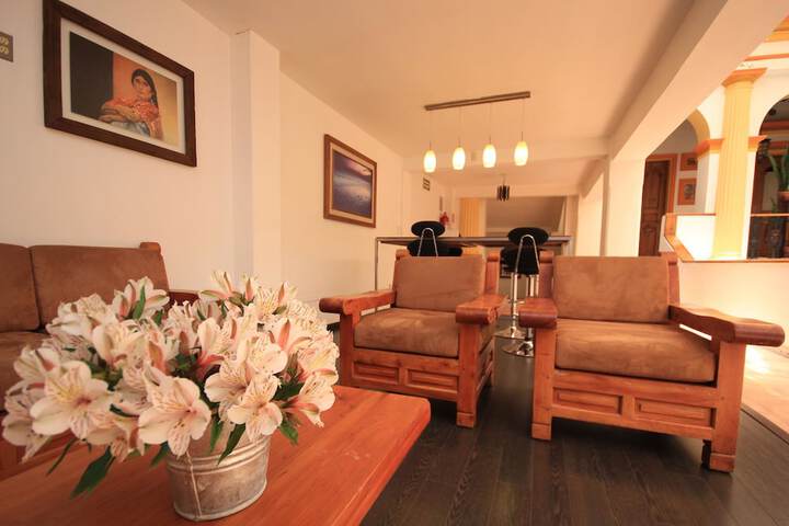 Entrance & Lobby