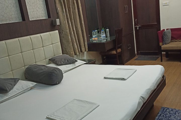 Room 24 of 79