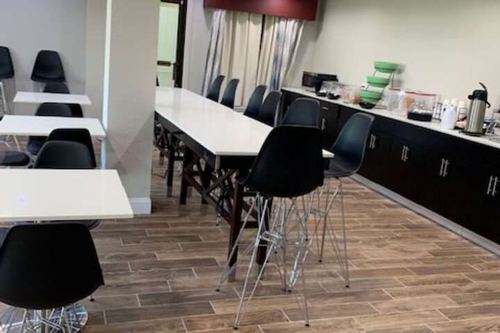 Breakfast area