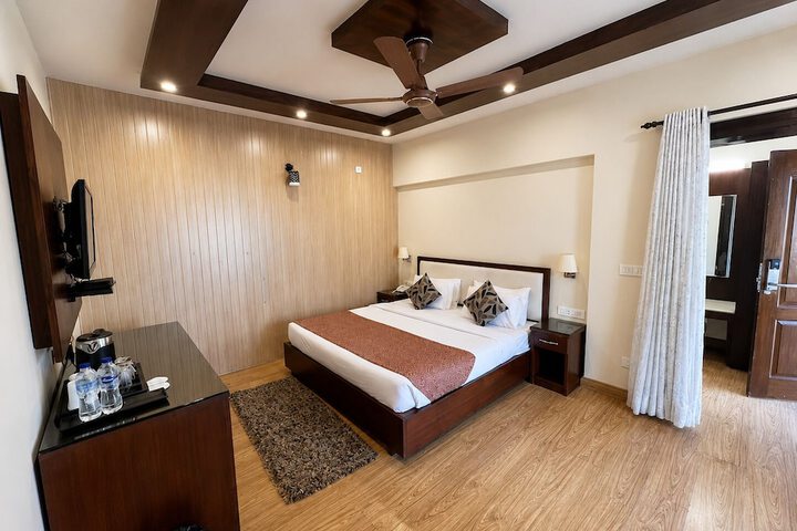 Room 26 of 63