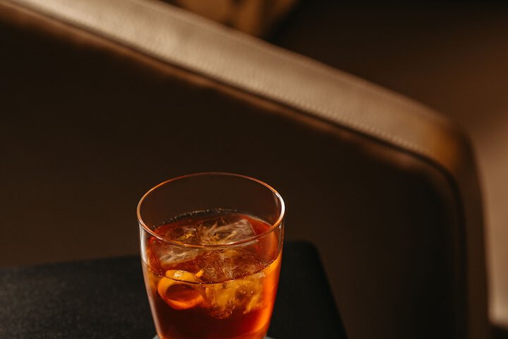 Lounge 42 of 58