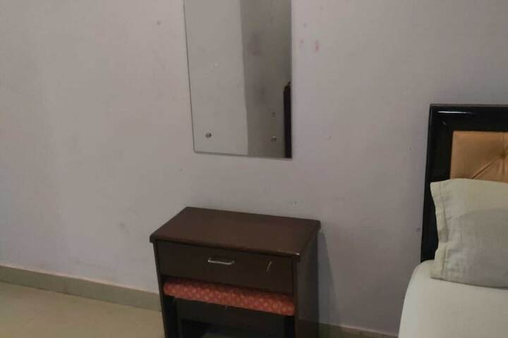 Room 15 of 34