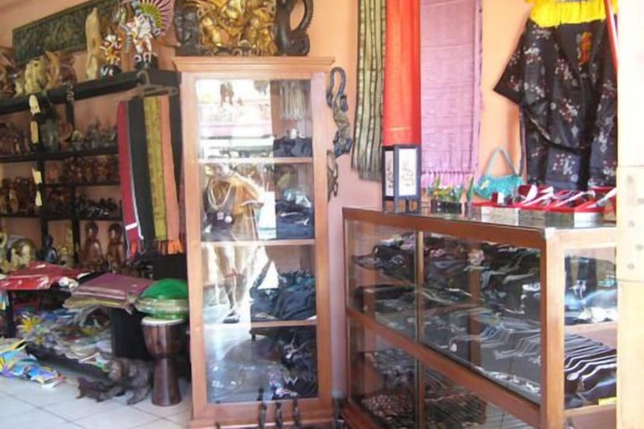 Gift Shop 54 of 68