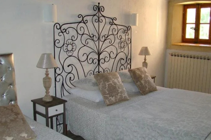 Room 3 of 13