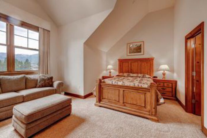 Room 58 of 166