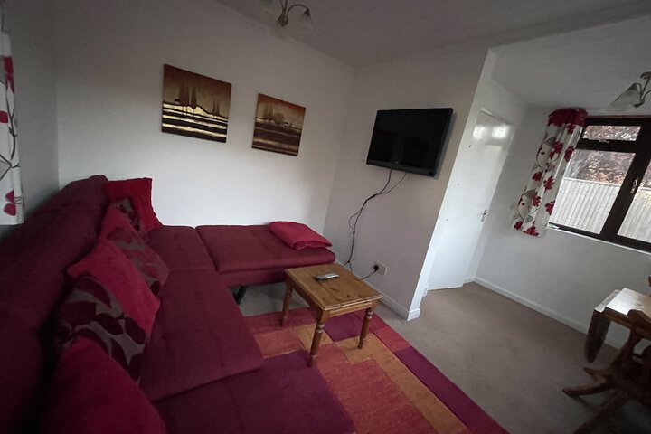 Lounge 13 of 38