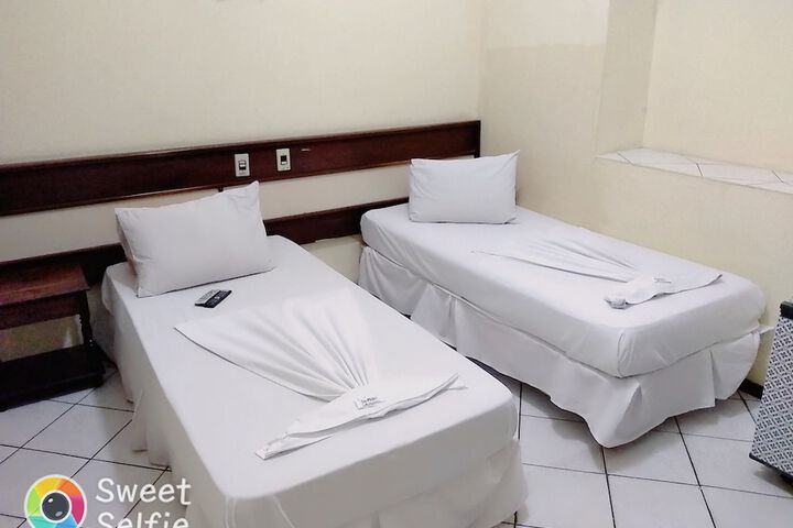 Room 5 of 20