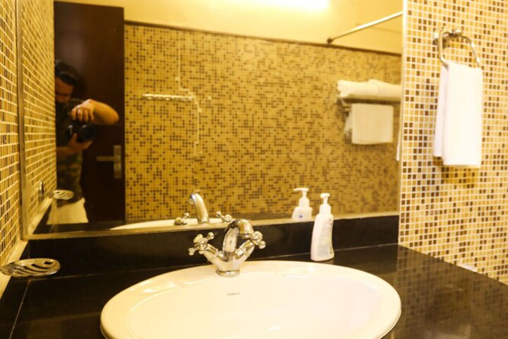 Room 32 of 129