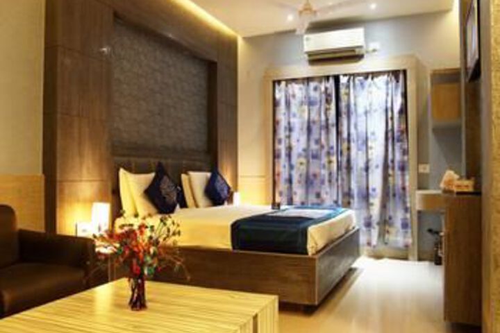 Room 4 of 28