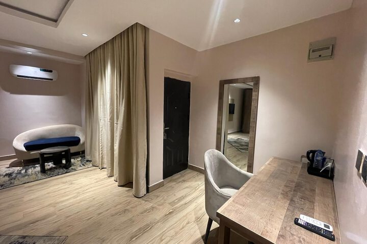 Room 20 of 44