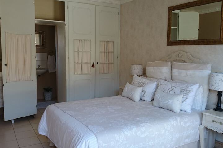 Room 13 of 31