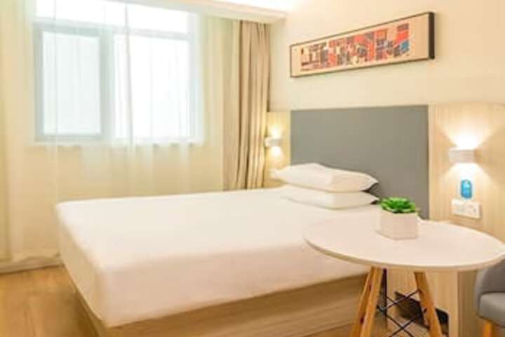 Room 3 of 8