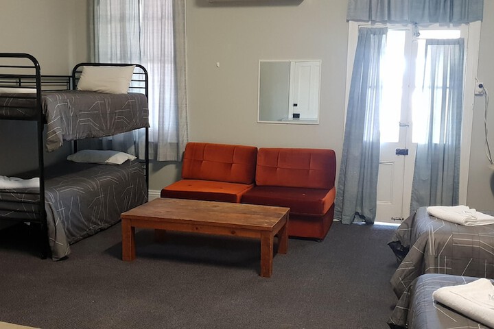 Room 3 of 35