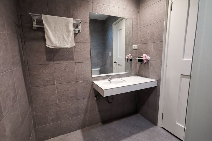 Room 52 of 125