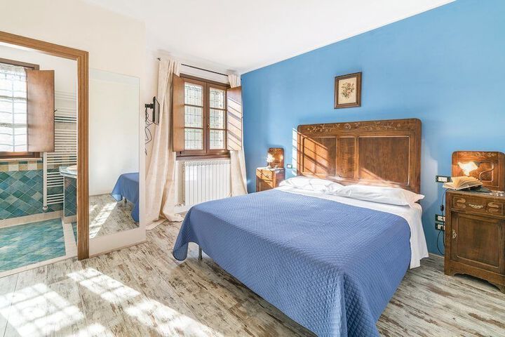 Room 4 of 36