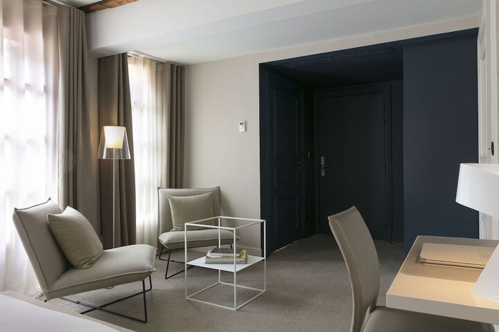 Room 13 of 54