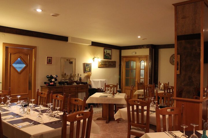 Dining 13 of 21