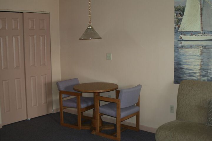 Room 9 of 12